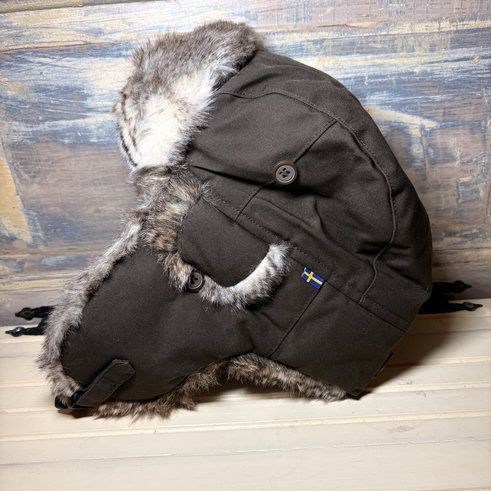 Fjallraven Singi Heater Faux Fur Winter Warm Beanie Trapper Cap Hat Sz Small EUC
